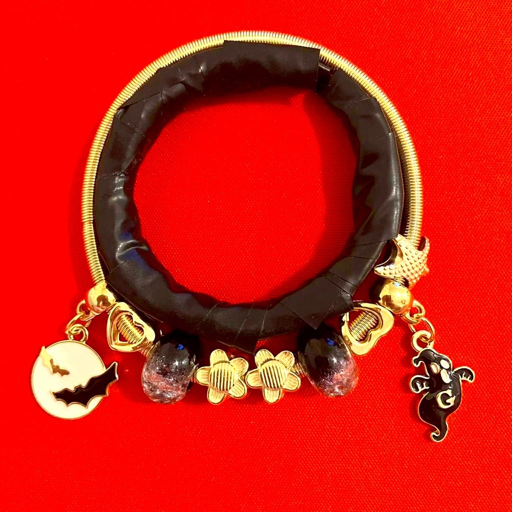 Pandora style Black and purpleHalloween charm bracelet #Jewellery

18.5cm/7.28in